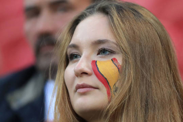 Nhan sắc CĐV nữ Tây Ban Nha trên khán đài World Cup