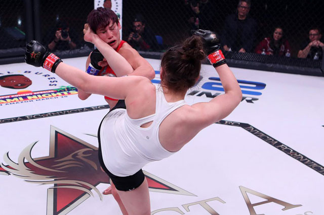 Cú ra đòn giúp Erin Blanchfield giành chiến thắng knock-out.