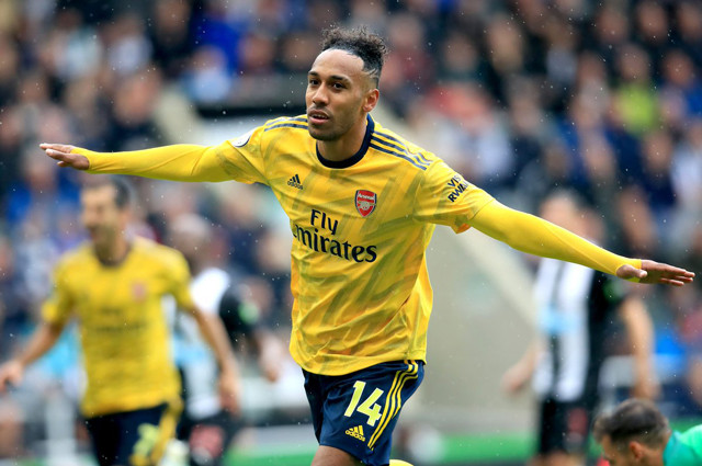 Aubameyang lập công, Arsenal đả bại Newcastle