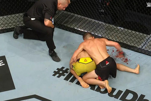 Petr Yan hạ knock-out đối thủ.