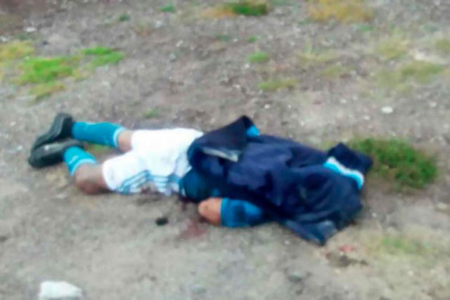 Cầu thủ của CLB Real Tepeaca tử nạn ngay trong trận đấu.