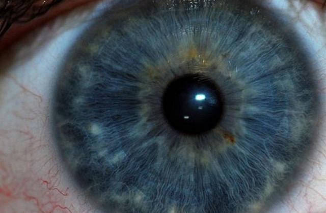 Mắt người có thế nhìn ra 'ảnh ma'