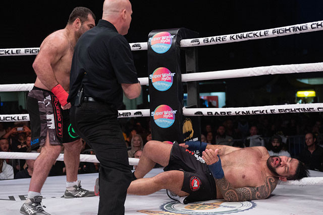 Gabriel Gonzaga hạ đo ván Antonio Silva tại sự kiện BKFC 8.