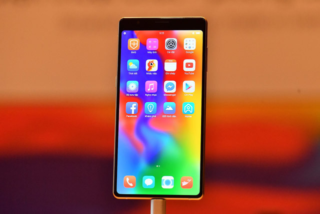 5 đối thủ đáng gờm của Bphone 3 