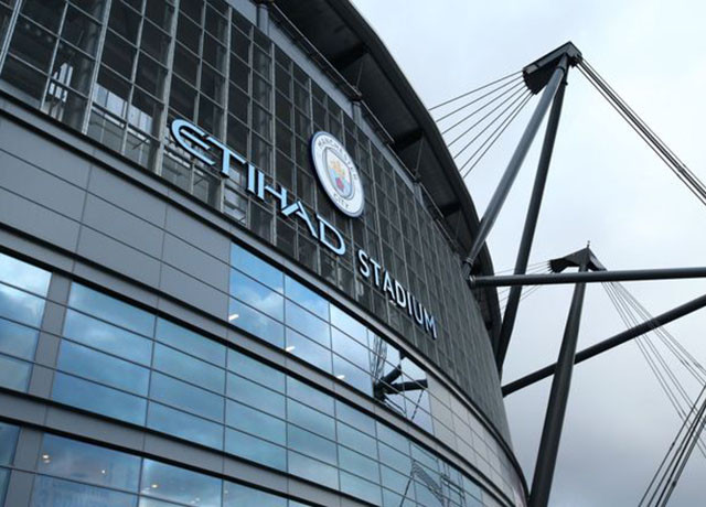 Vì sao Man City thoát án cấm chuyển nhượng?