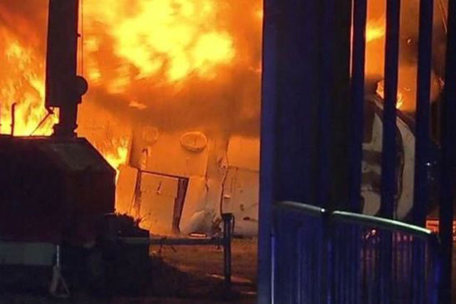 Một nhân chứng thân cận với gia đình Chủ tịch Leicester City cho rằng ông Vichai Srivaddhanaprabha có mặt trên máy bay lúc bị nạn.