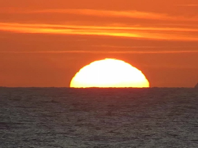 2 ngày duy nhất trong năm Mặt Trời mọc ở đúng hướng đông