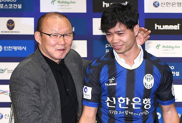 Công Phượng không quên cảm ơn thầy Park trong ngày ra mắt đội bóng mới.