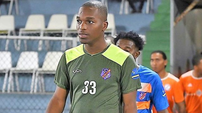 Thủ môn Jarzinho Pieter