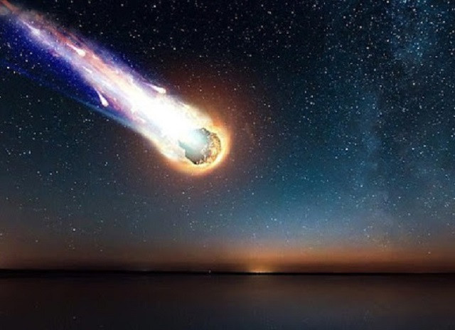 Cận cảnh thiên thạch rơi xuống Trái đất