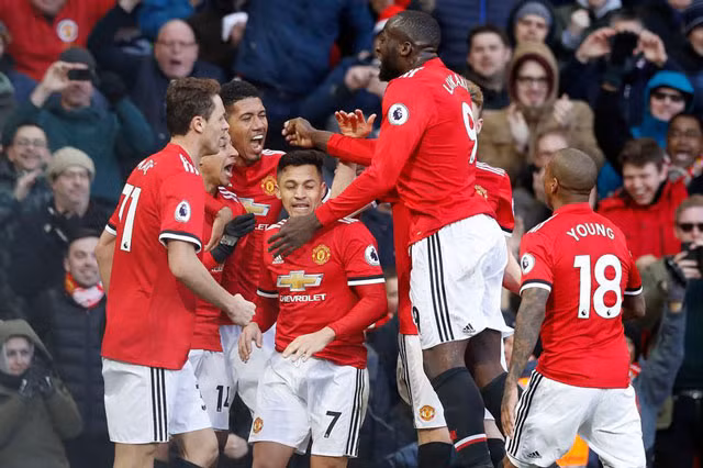 Man United chỉ xếp thứ 2 trong danh sách 10 CLB thể thao có giá trị cao nhất thế giới.