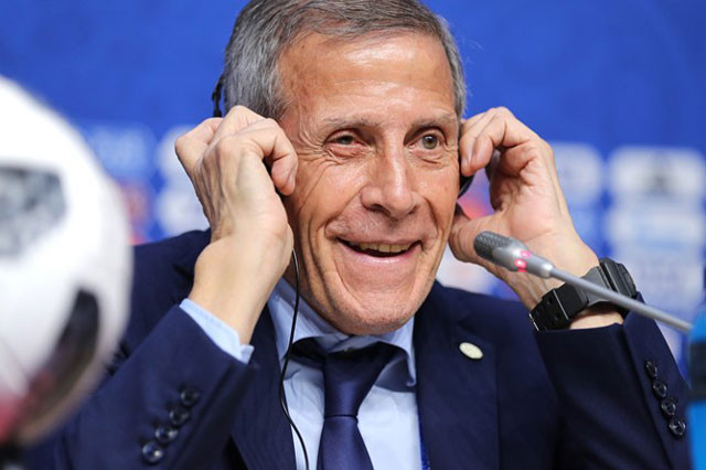 HLV Oscar Tabarez đã hết lời khen ngợi màn trình diễn của các học trò.