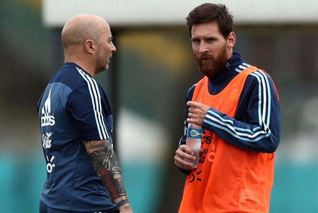 HLV Argentina đã có cách giúp Messi ‘thông nòng’