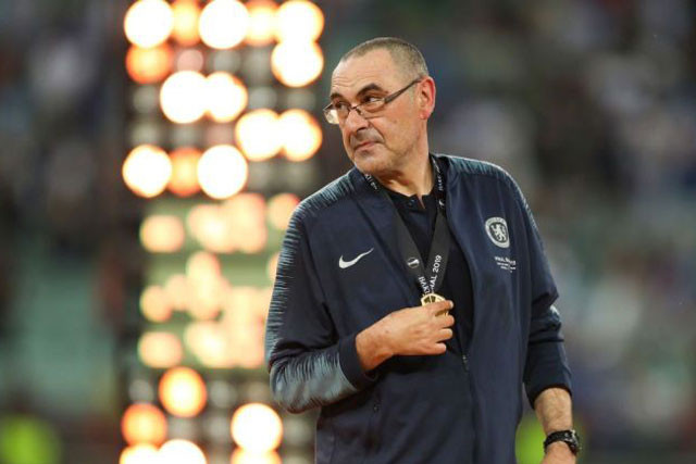 HLV Maurizio Sarri đã quyết định chia tay Chelsea để gia nhập Juventus.