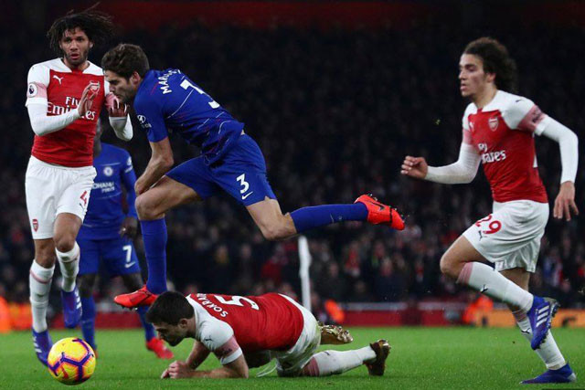 Nhiều CĐV Arsenal và Chelsea không muốn tới xem trực tiếp trận chung kết Europa League.