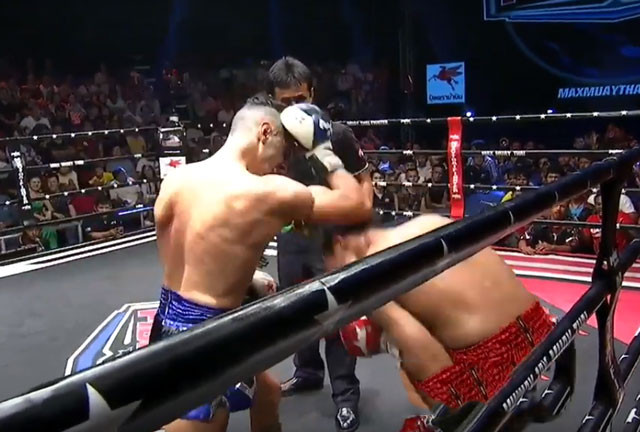 Pha ra đòn của Omar El Halabi.