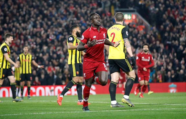 Mane - Van Dijk lập cú đúp, Liverpool giữ vững ngôi đầu