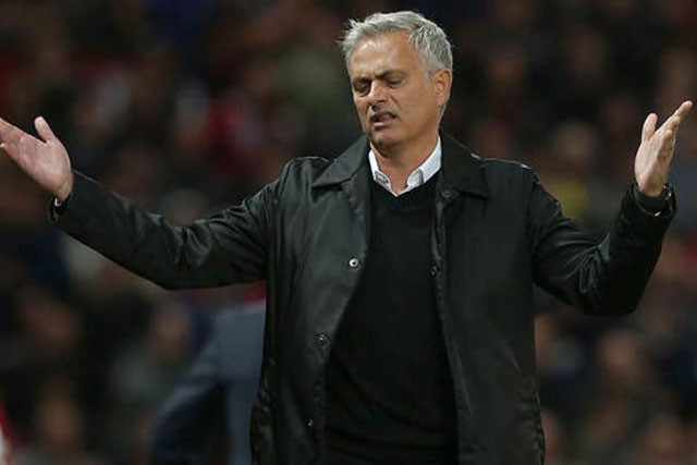 Mourinho bị chỉ trích vì khiến M.U sa sút thảm hại.