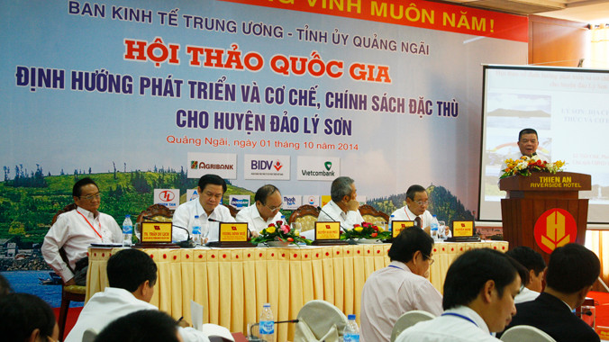 Quang cảnh hội thảo “Định hướng phát triển và cơ chế, chính sách đặc thù cho huyện đảo Lý Sơn”. Ảnh: Nguyễn Thành