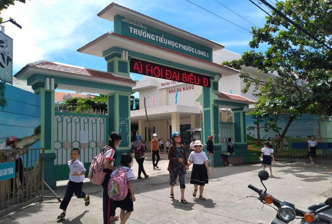 Đề nghị kỷ luật hiệu trưởng trường tiểu học bớt thức ăn của hơn 900 học sinh