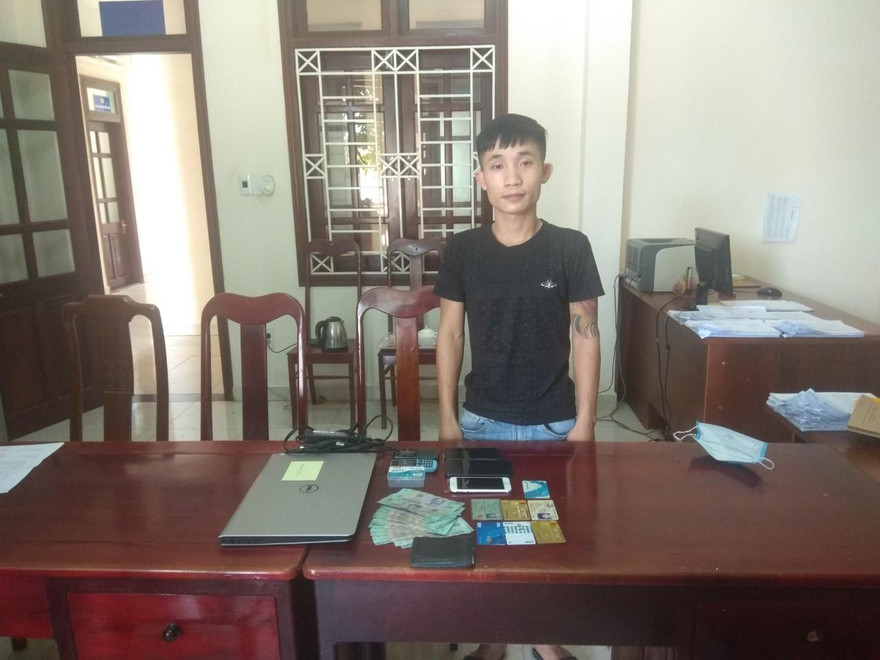 Nguyễn Văn Hoàng tại cơ quan công an Gia Lai. Ảnh Công an cung cấp