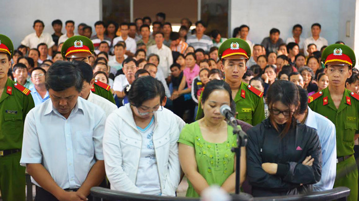 Các bị cáo nghe tuyên án 