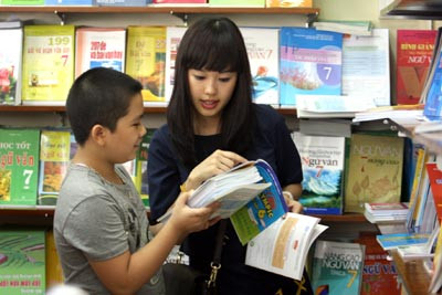 Hiến kế giảm trăm tỷ trong biên soạn xây dựng sách giáo khoa