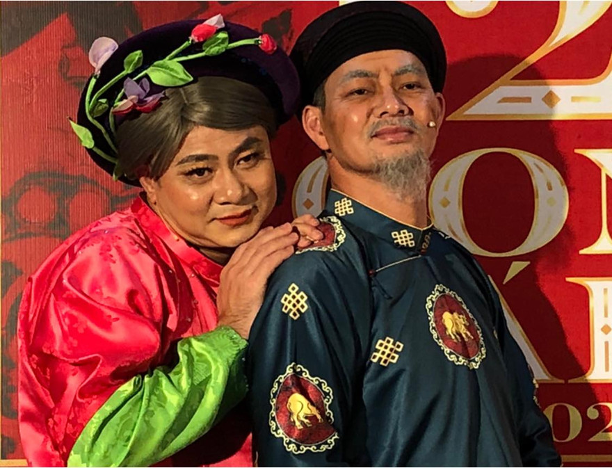 NSND Tự Long 'e ấp' bên NSƯT Xuân Bắc