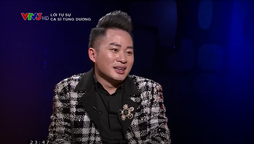 Ca sĩ Tùng Dương hiếm hoi tiết lộ về bà xã hơn tuổi 