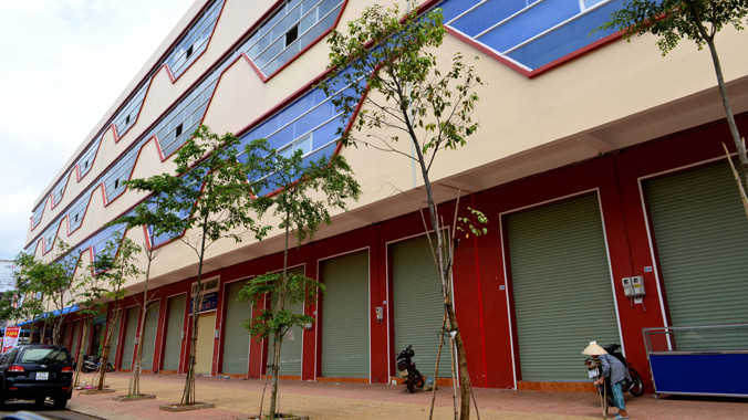 Chợ mới hoành tráng nhưng đóng im ỉm