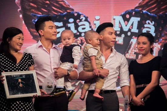 Gia đình hết sức lo lắng cho sức khỏe của Quốc Cơ - Quốc Nghiệp