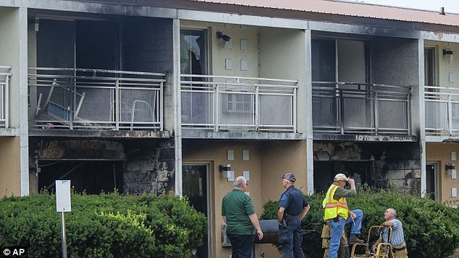 Nhà nghỉ gồm 27 phòng và đều có khách vào thời điểm xảy ra cháy. Ảnh: AP 