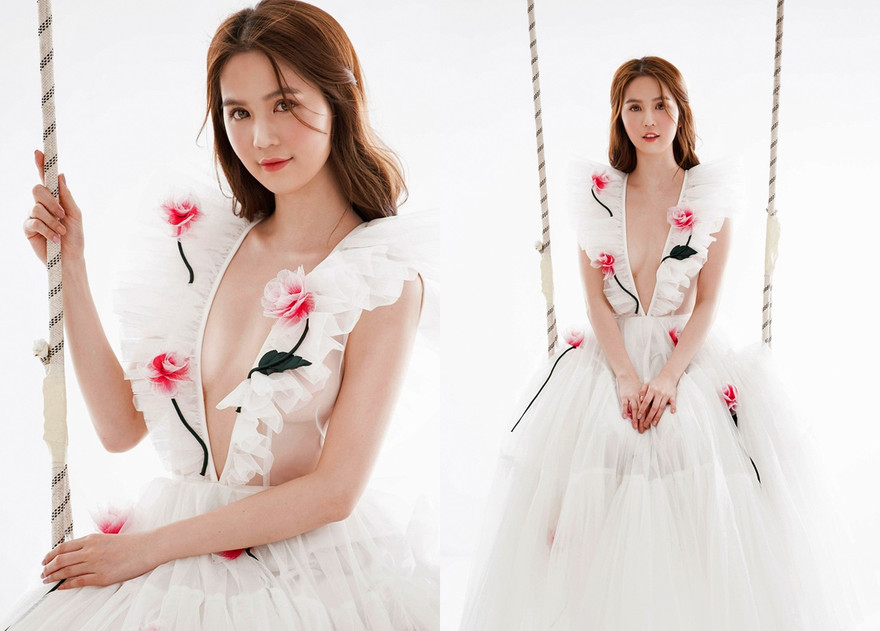 Ngắm Ngọc Trinh sexy hết cỡ với đầm công chúa không nội y 