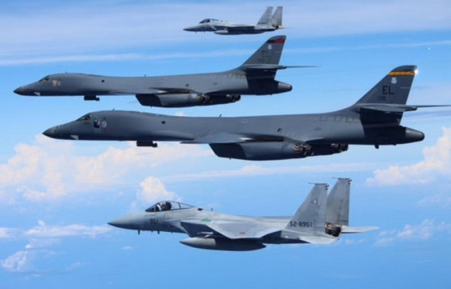 Không quân Mỹ - Nhật tập trận trên biển Hoa Đông (Ảnh minh họa).