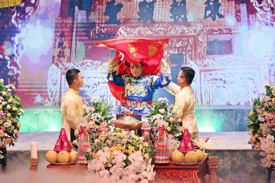 Diễn xướng nghi lễ chầu văn đồng bằng Bắc bộ lần thứ V 