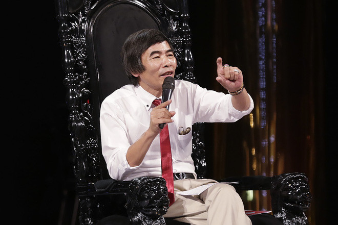 Tiến sĩ Lê Thẩm Dương trong tập 6 "Quyền lực ghế nóng".