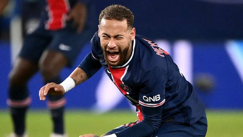 Neymar thường xuyên dính chấn thương ở PSG.