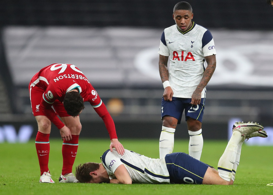 Liverpool và Tottenham khủng hoảng lực lượng sau đại chiến