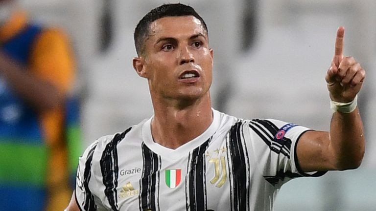 Ronaldo là cầu thủ tuổi Sửu thành công, nổi tiếng nhất thế giới.