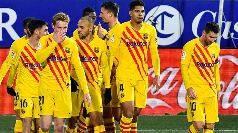 Barcelona nợ như ‘chúa chổm’