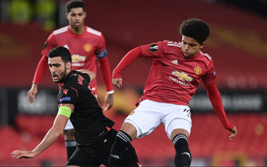 M.U đi tiếp ở Europa League, sao trẻ ghi tên vào lịch sử