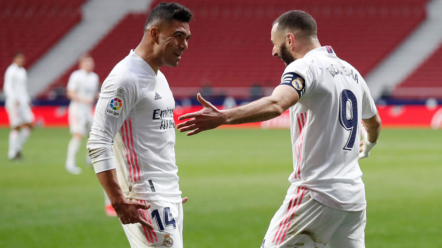 Casemiro và Benzema là 2 cầu thủ đã phối hợp làm nên bàn gỡ 1-1 của Real