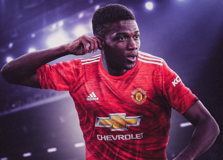 'Thần đồng' mới cập bến M.U được ví với Messi