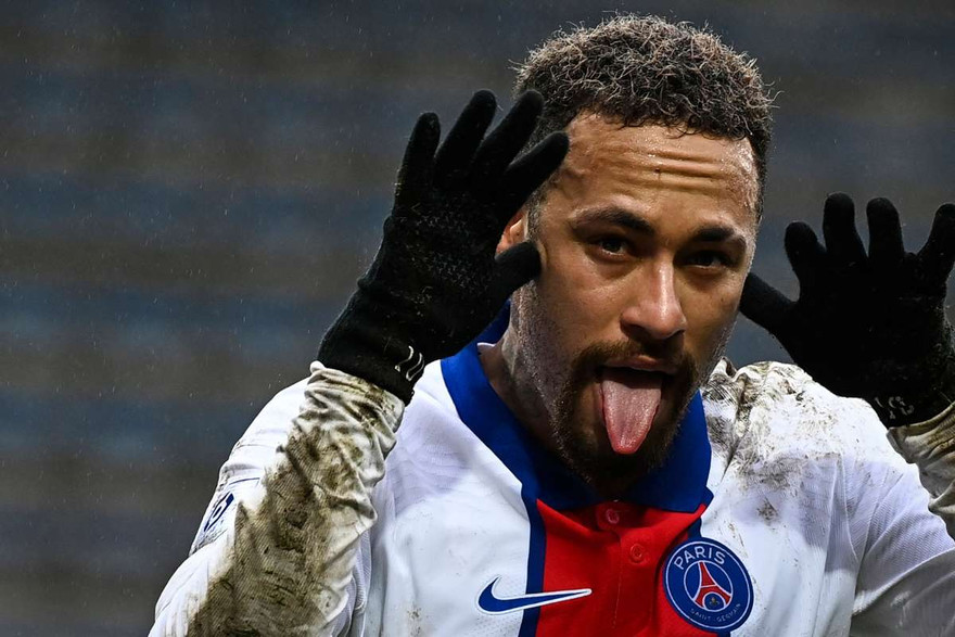 Neymar bất ngờ chốt tương lai, gieo sầu cho Barcelona