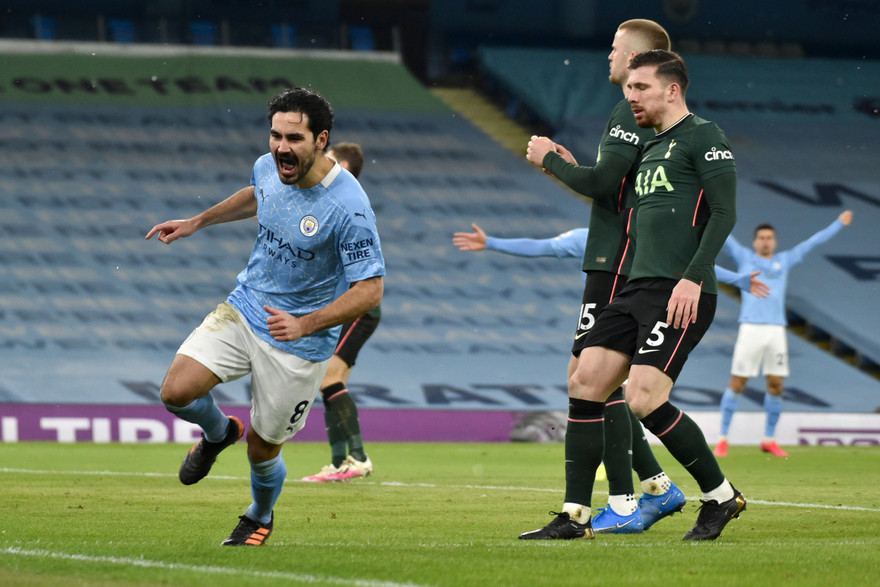 Guendogan lập cú đúp giúp Man City hạ Tottenham