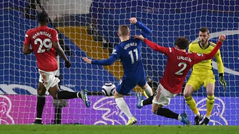 Để Chelsea cầm hòa, M.U 'than khóc' trọng tài 