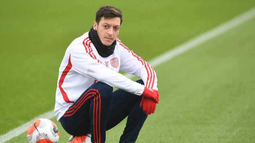 Ozil sắp được trở lại sân cỏ.