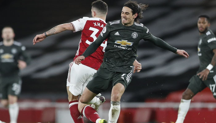 M.U hoà Arsenal, HLV Solskjaer dạy Cavani cách sút