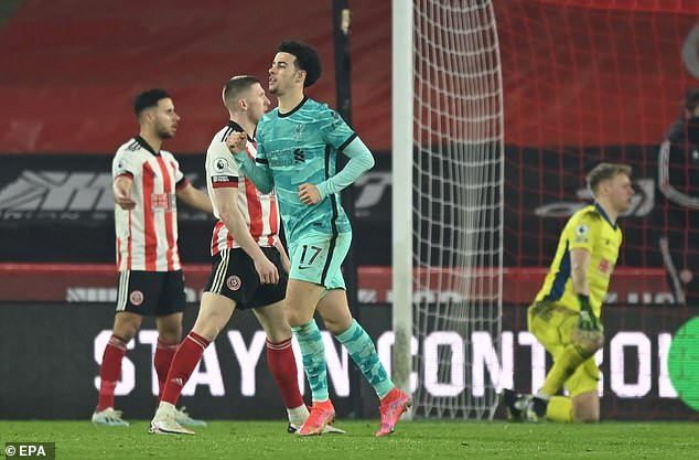 Tiền vệ trẻ Jones là người mở tỷ số cho Liverpool