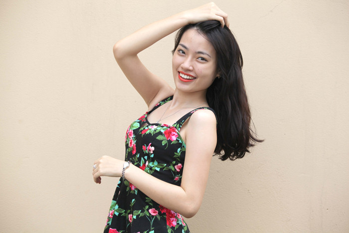 Nữ sinh khoa văn dự thi Người đẹp Hạ Long 2014 